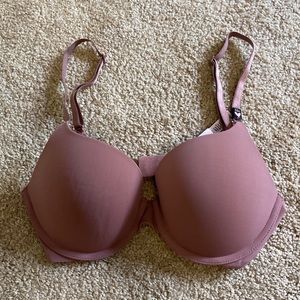New with tags dusty rose Victoria’s Secret bra